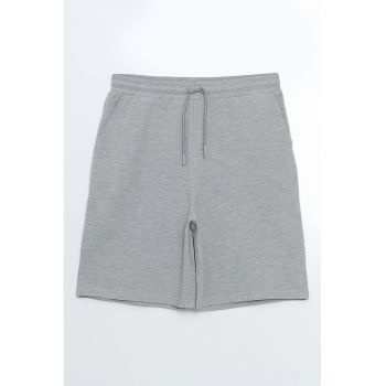 Pantaloni scurti cu talie inalta