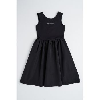 Rochie evazata cu bretele incrucisate