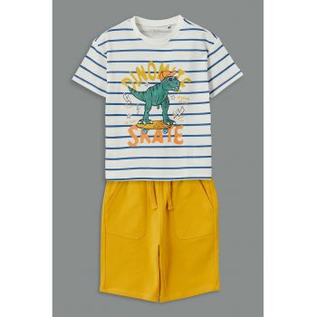 Set de tricou cu imprimeu si pantaloni scurti