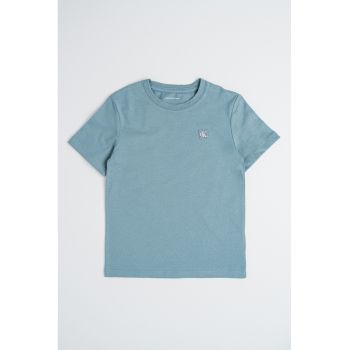 Tricou cu decolteu la baza gatului