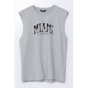 Tricou de bumbac cu model text