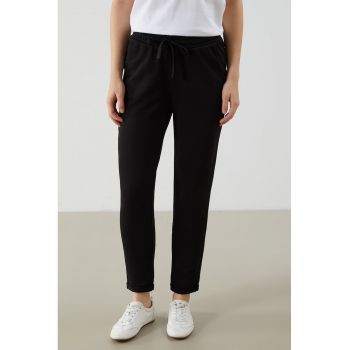 Pantaloni de trening crop cu buzunare laterale