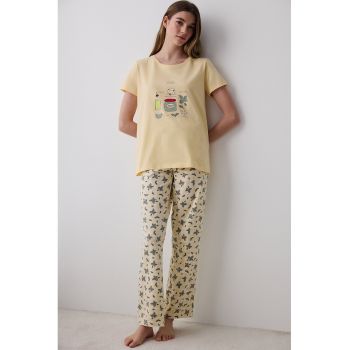Pijama cu decolteu rotund si imprimeu