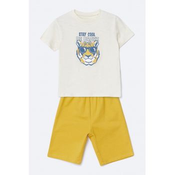 Set de tricou de bumbac cu imprimeu si pantaloni scurti