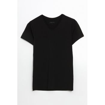 Tricou cu decolteu in V