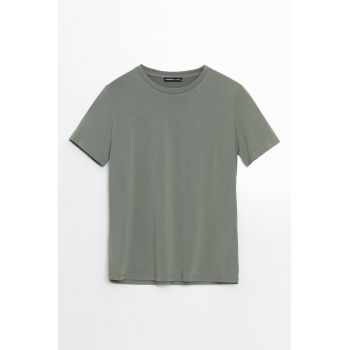Tricou din amestec de modal cu decolteu la baza gatului