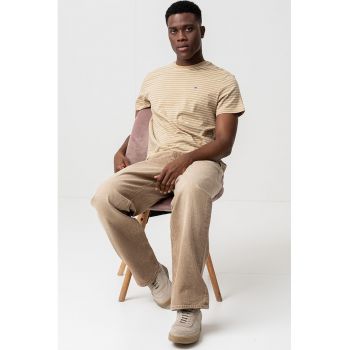 Tricou regular-fit cu model