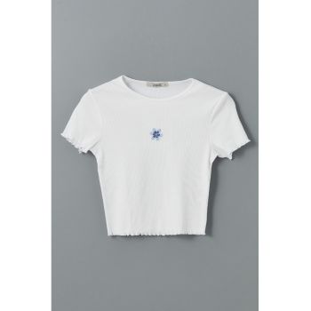 Tricou slim fit cu decolteu la baza gatului