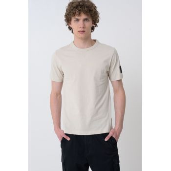 Tricou din bumbac cu decolteu la baza gatului