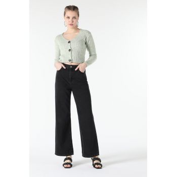 Cardigan crop cu decolteu in V