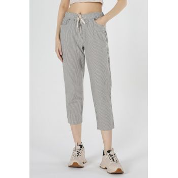 Pantaloni capri conici cu dungi