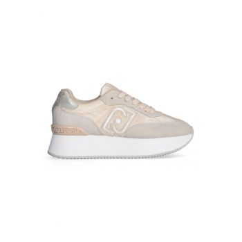 Pantofi sport cu talpa flatform si garnituri din piele intoarsa