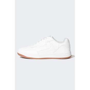 Pantofi sport din piele ecologica cu varf rotunjit Pantofi sport din piele ecologica cu varf rotunjit