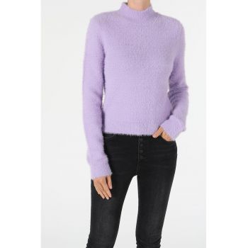 Pulover slim fit cu aspect pufos