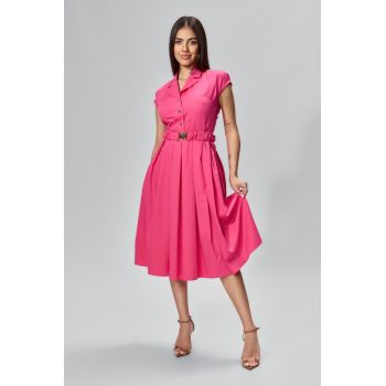 Rochie casual cu butoni aurii in forma de inima si cordon in talie Lorisha Ciclam