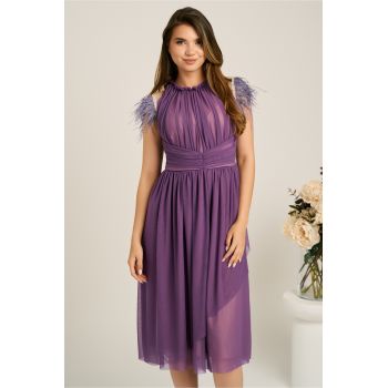 Rochie DY Fashion midi din tull mov in clos cu pene la umeri