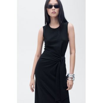 Rochie midi cu decolteu rotund