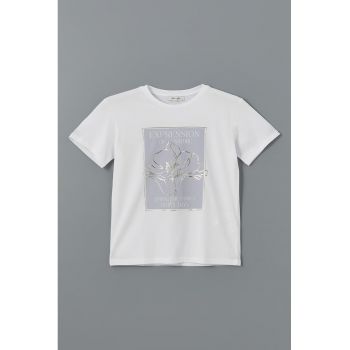 Tricou cu design grafic si decolteu la baza gattului