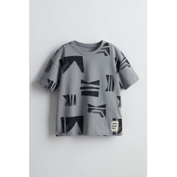 Tricou cu model si maneci cazute