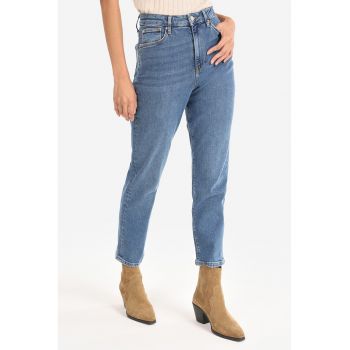 Blugi mom fit cu talie inalta