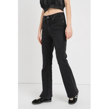 Pantaloni bootcut cu talie medie