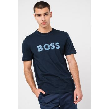 Tricou cu imprimeu logo si decolteu la baza gatului