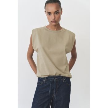 Tricou din bumbac cu decolteu la baza gatului