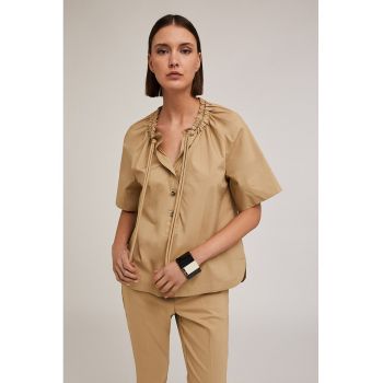 Bluza lejera cu nasturi