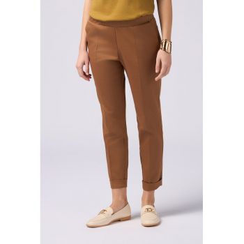 Pantaloni crop cu croiala conica si terminatii rulate