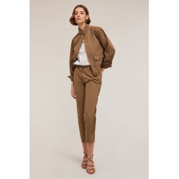 Pantaloni crop cu strasuri