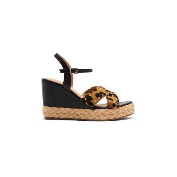 Sandale din piele cu par scurt si talpa wedge