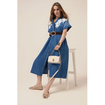 Rochie-camasa din denim cu broderie