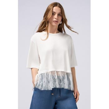 Tricou cu decolteu la baza gatului si maneci cazute