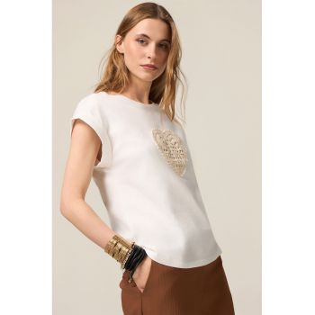 Tricou de bumbac cu detaliu brodat in forma de inima