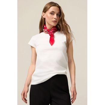 Tricou elastic cu model uni