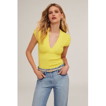 Bluza cu maneci scurte si decolteu in V