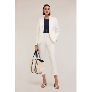 . Pantaloni capri cu talie inalta