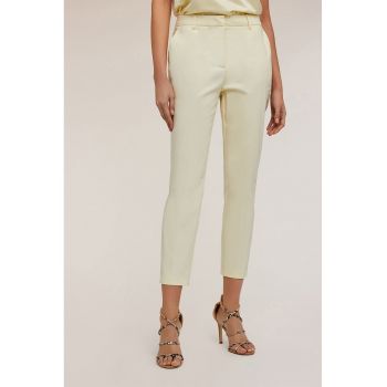 Pantaloni crop cu talie medie
