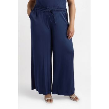 Pantaloni din satin cu croiala ampla