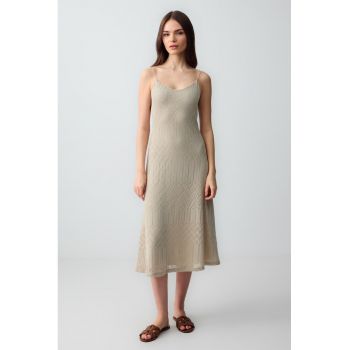 Rochie midi cu model crosetat