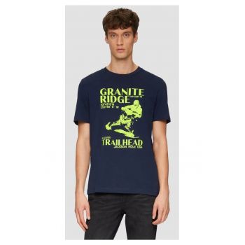 Tricou barbati cu maneca scurta - imprimeu in partea din fata si croiala Regular Fit - Bleumarin inchis -