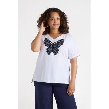 Tricou cu broderie fluture