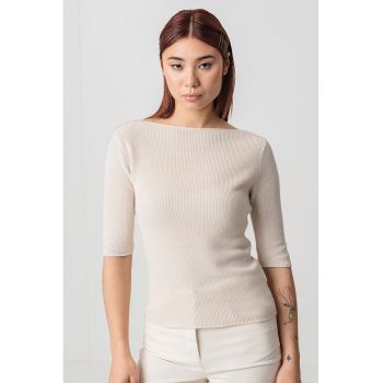 Bluza striata cu decolteu barcuta