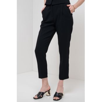 Pantaloni crop cu talie inalta