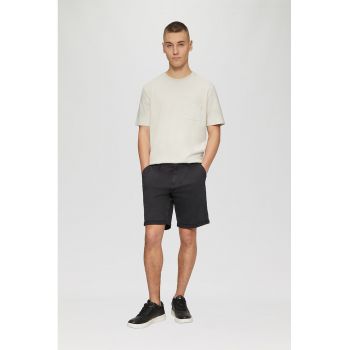 Pantaloni scurti cu buzunare laterale