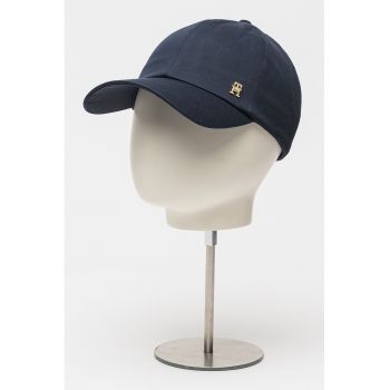 Sapca baseball cu detaliu logo
