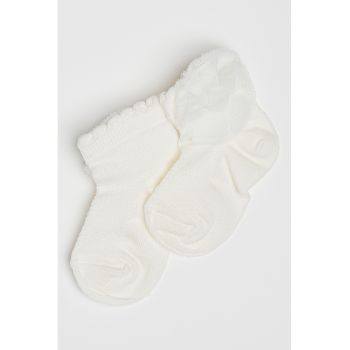 Sosete scurte cu aplicatie in forma de floare