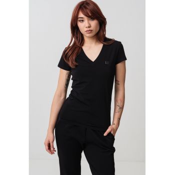 Tricou cambrat cu decolteu in V