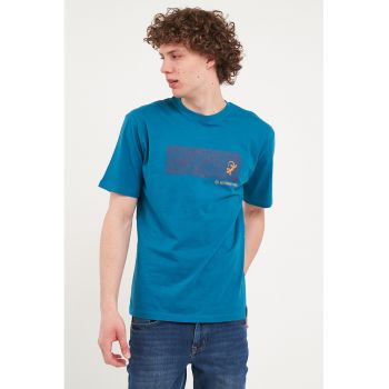Tricou cu decolteu la baza gatului si imprimeu