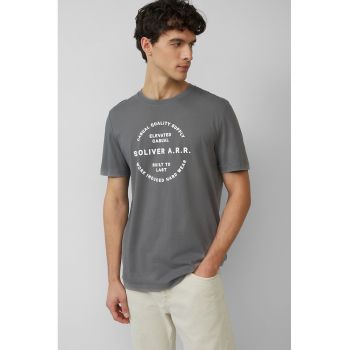 Tricou cu decolteu la baza gatului si imprimeu text